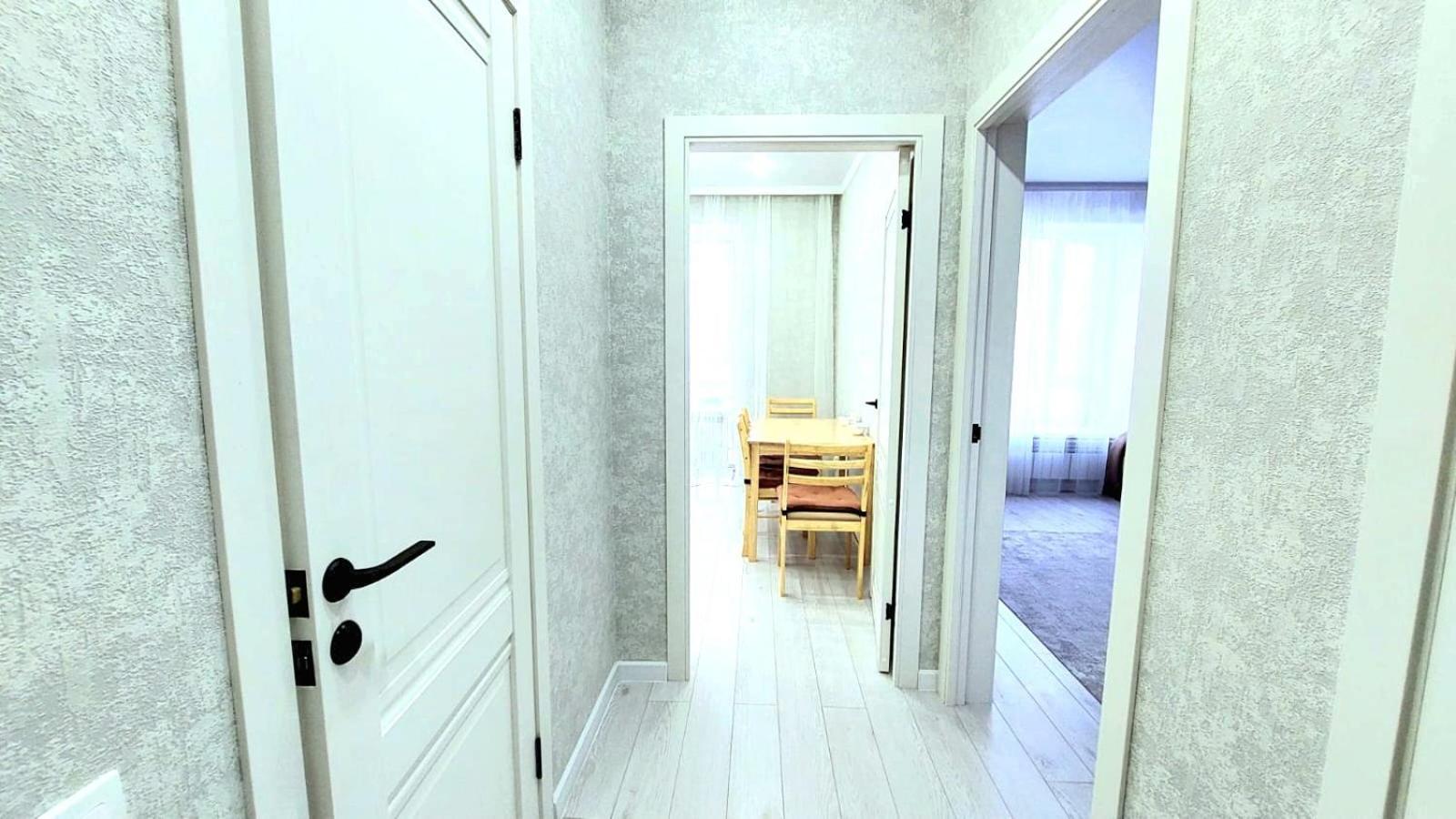 Аэропорт 10 Минут Жк Будапешт163 Apartment Астана Екстериор снимка